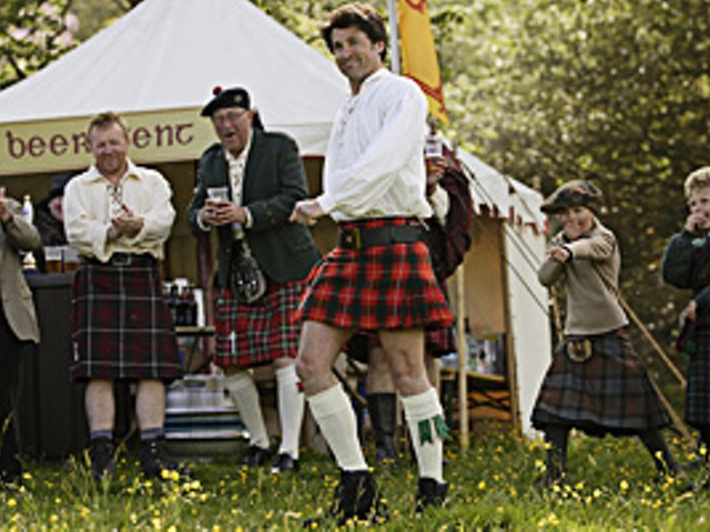 Does this kilt make my butt look fat?: Patrick Dempsey in Made of Honor.