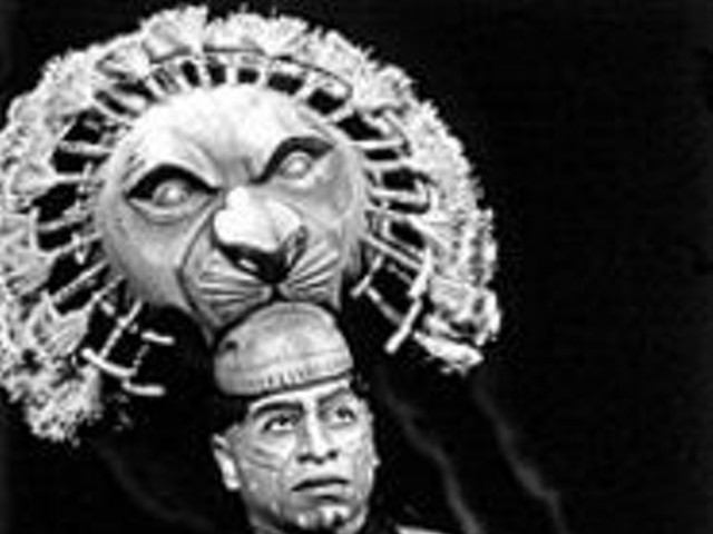 Alton Fitzgerald White as Mufasa in The Lion King 