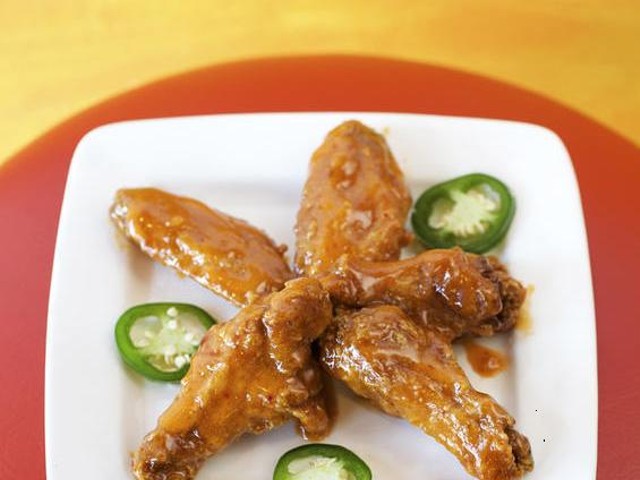 The "Hot Mama" wings at O! Wing Plus: 2011 was a good year for wing fans.
