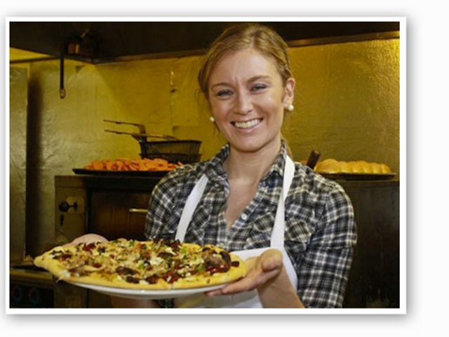 &nbsp;&nbsp;&nbsp;&nbsp;&nbsp;&nbsp;&nbsp;Katie Lee opens her latest pizza venture today. | Savannah Dodd