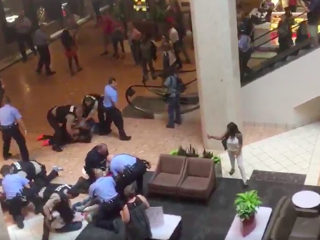 County Police Shut Down Protest at St. Louis Galleria
