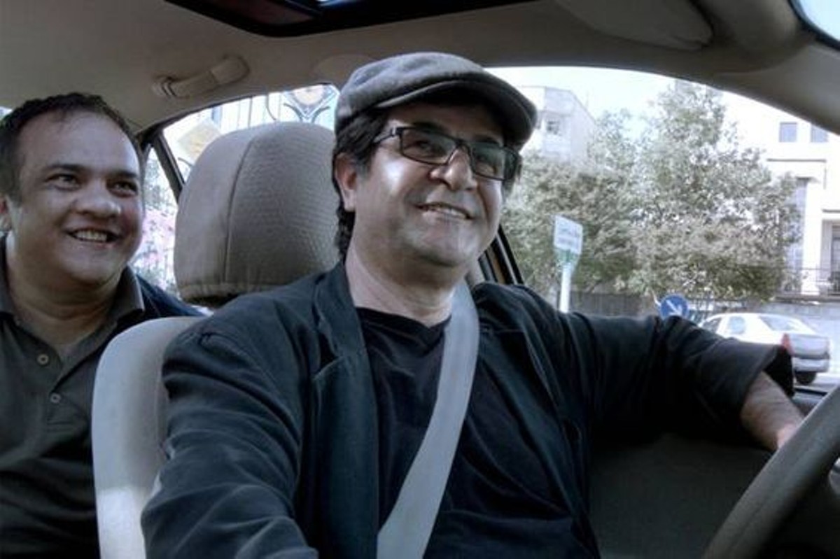 Berlin Film Festival: Jafar Panahi Tweaks Iran and Sharia Law in Taxi