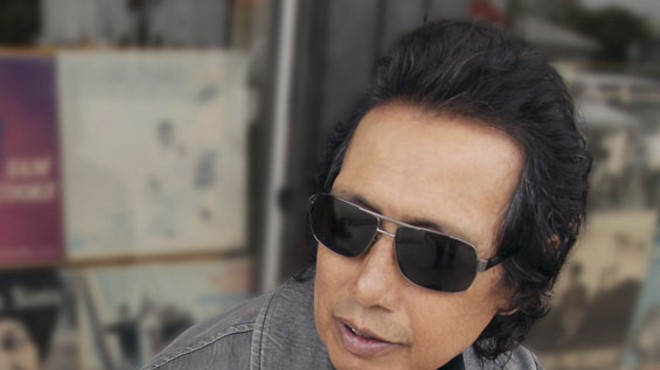 Alejandro Escovedo is going on tour with St. Louis' Jimmy Griffin.