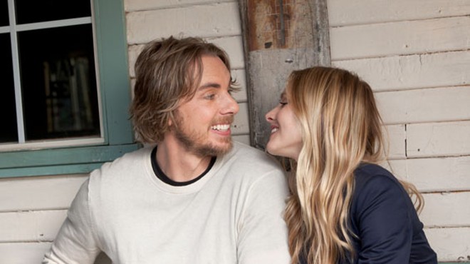 Dax Shepard and Kristen Bell in Hit and Run.