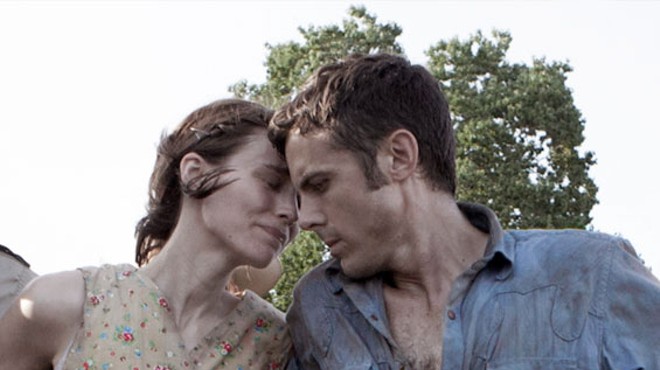 Rooney Mara and Casey Affleck in Ain't Them Bodies Saints.