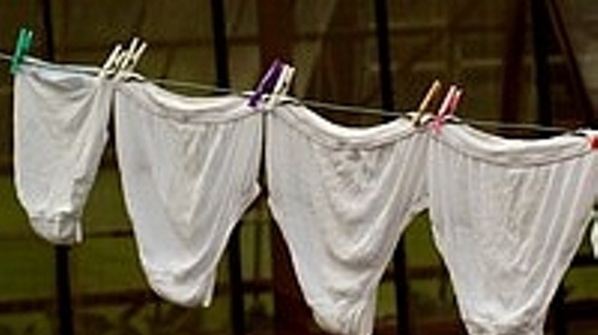 Illinois Prisoners Forced to Re-Use Underwear for Days at a Time
