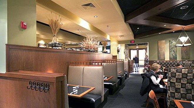Inside Hanley's Grille & Tap in Des Peres' West County Center