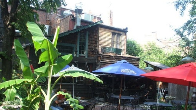 Patio at Molly's in Soulard