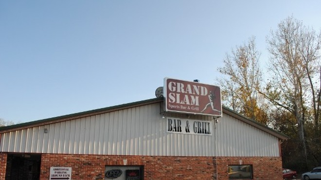 Grand Slam Sports Bar & Grill