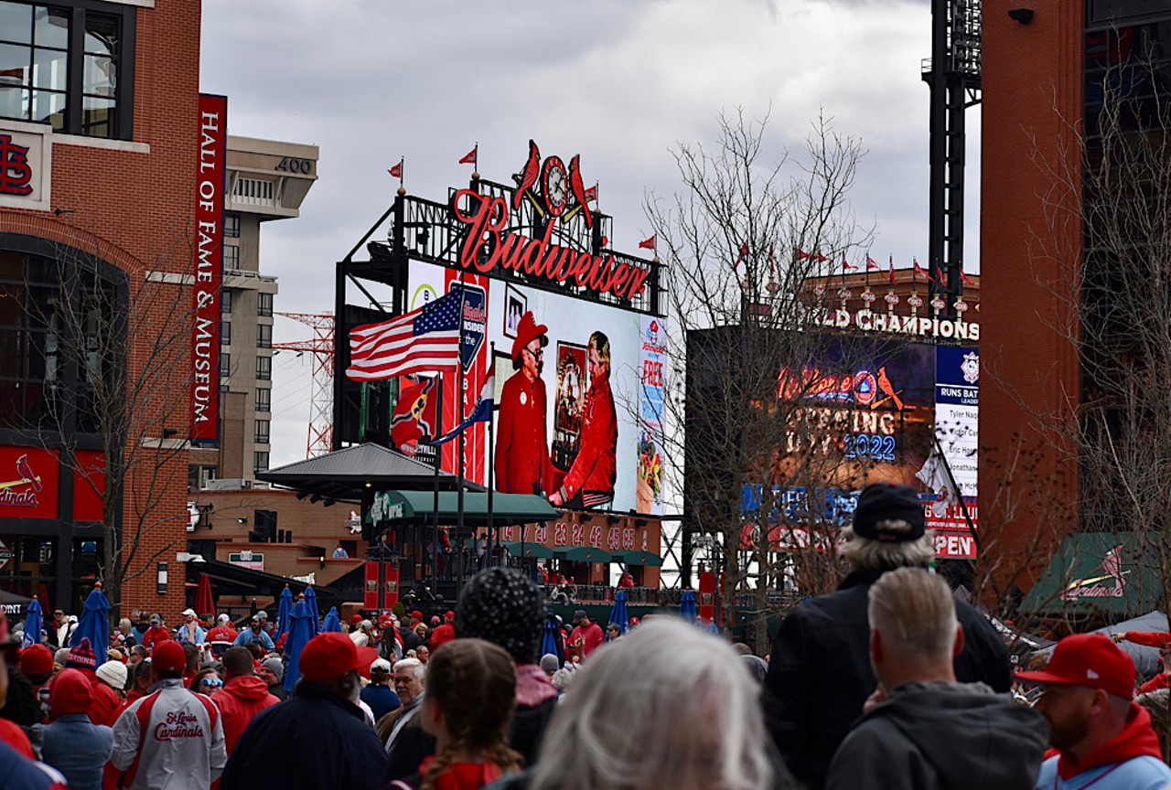 Busch Stadium
Jennifer S, 1 star 
"At section 135 Double Play Tap And Grill, they sell 4 Hands, nachos and Jose Cuervo margaritas on tap. While the margarita was good there was way too much ice. Very inconsistent ice fill between customers."