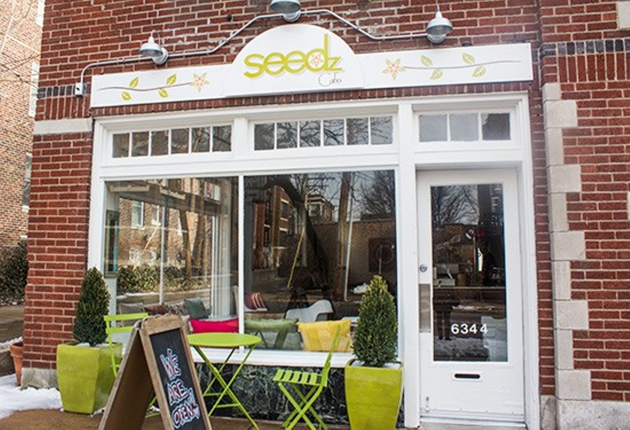 Seedz Cafe
6344 S. Rosebury Ave.
St. Louis, MO 63105
(314) 725-7333
You'll find organic, plant-based foods at this cute cafe on Demun. It's just 700 square feet, but Seedz still finds space for seating both inside and, when whether permits, outside. Expect vegan, made-from scratch food, drinks, smoothies, juices and desserts. Photo by Mabel Suen.