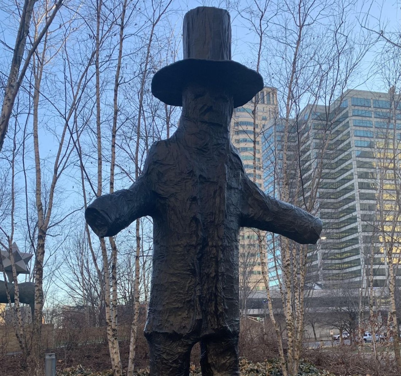 "Scarecrow"
Citygarden Sculpture Park (801 Market Street)
Sculpted by American artist Donald Baechler.
Photo credit: Riverfront Times / @riverfronttimes on Instagram