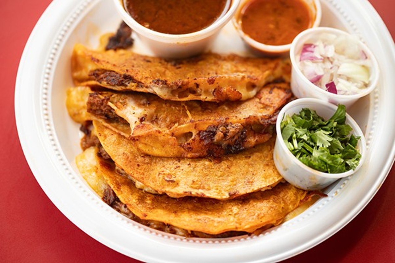 Tacos La Jefa
(3301 Meramec Street)
This birria shop is the realization of a lifelong dream.
Find out more here.
Photo credit: Mabel Suen
