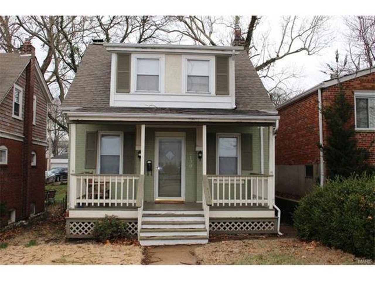 6120 Berthold Avenue
St Louis, MO , 63139
$179,000
2 beds / 3 baths
Seven minute walk to Forest Park. Directions here.
In addition to Forest Park, this house is a stone's throw away from Mike Talayna's and Courtesy Diner.