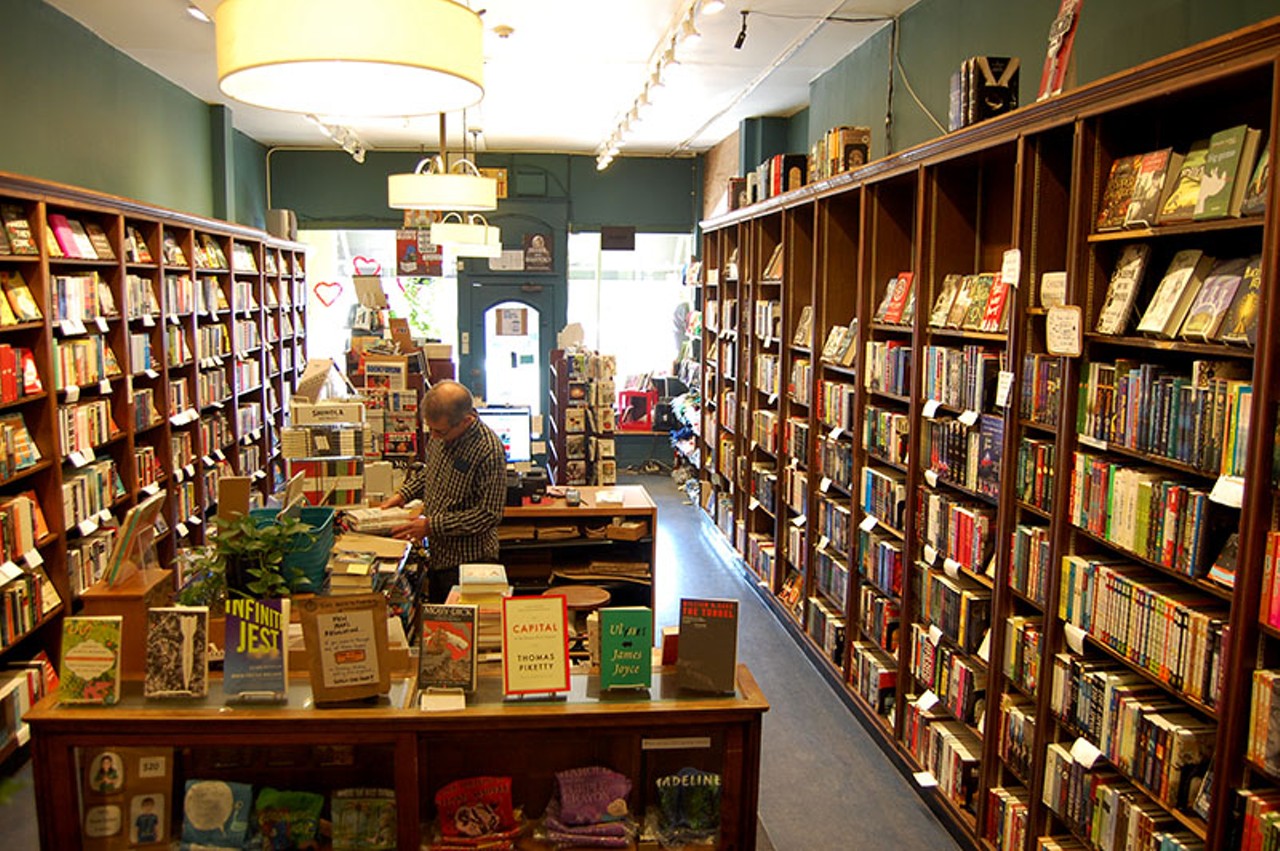 And that's the story. Now you need to go explore these shops for yourself. Happy book hunting!