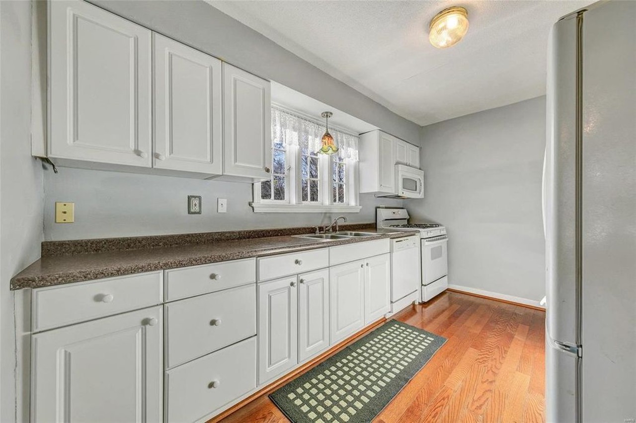 The One With Tons of Space
201 S Laclede Station Rd, Saint Louis, MO 63119
This $219,000 house not only has three bedrooms, it also has a large family room and a sun room.
Visit the listing page here.
Photo credit: Realtor.com