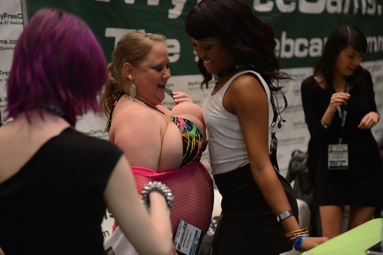 Adult Entertainment Expo: One Wild Convention (NSFW)