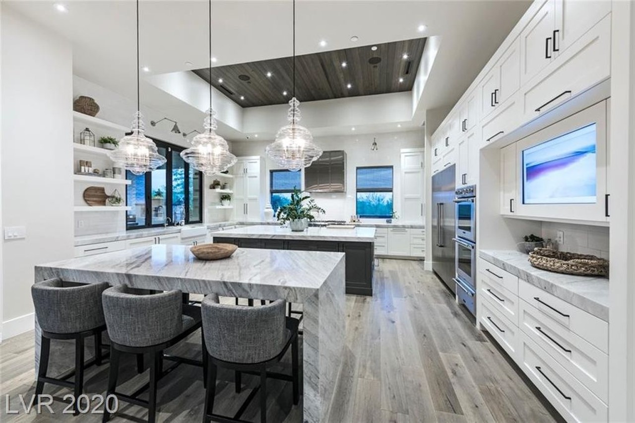 Alex Pietrangelo&#146;s New Mansion Is a Luxury Party Palace [PHOTOS]