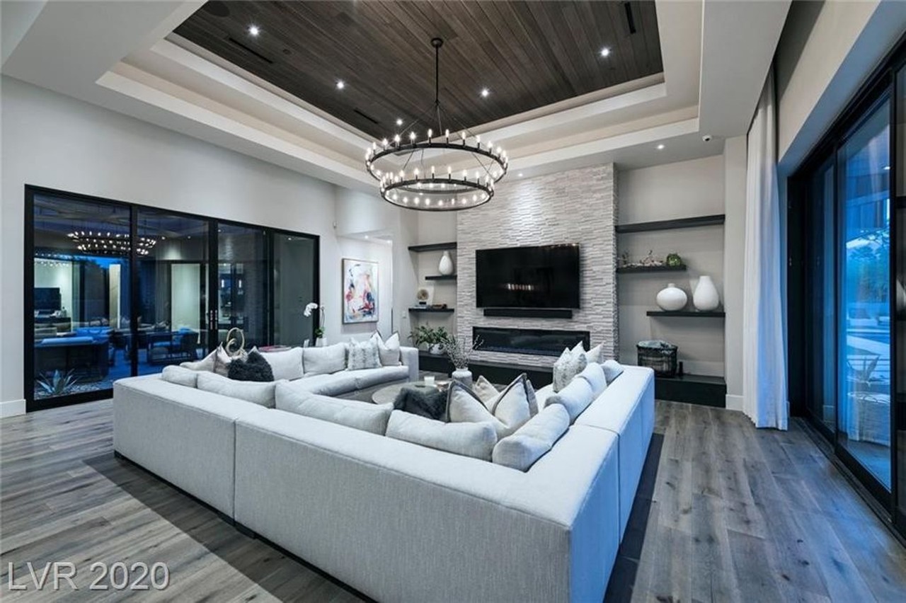 Alex Pietrangelo&#146;s New Mansion Is a Luxury Party Palace [PHOTOS]