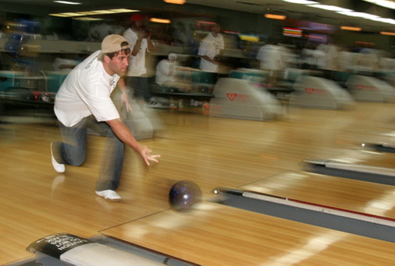 Rams punter, Donnie Jones, bowls to benefit the Epilepsy Foundation of St. Louis.