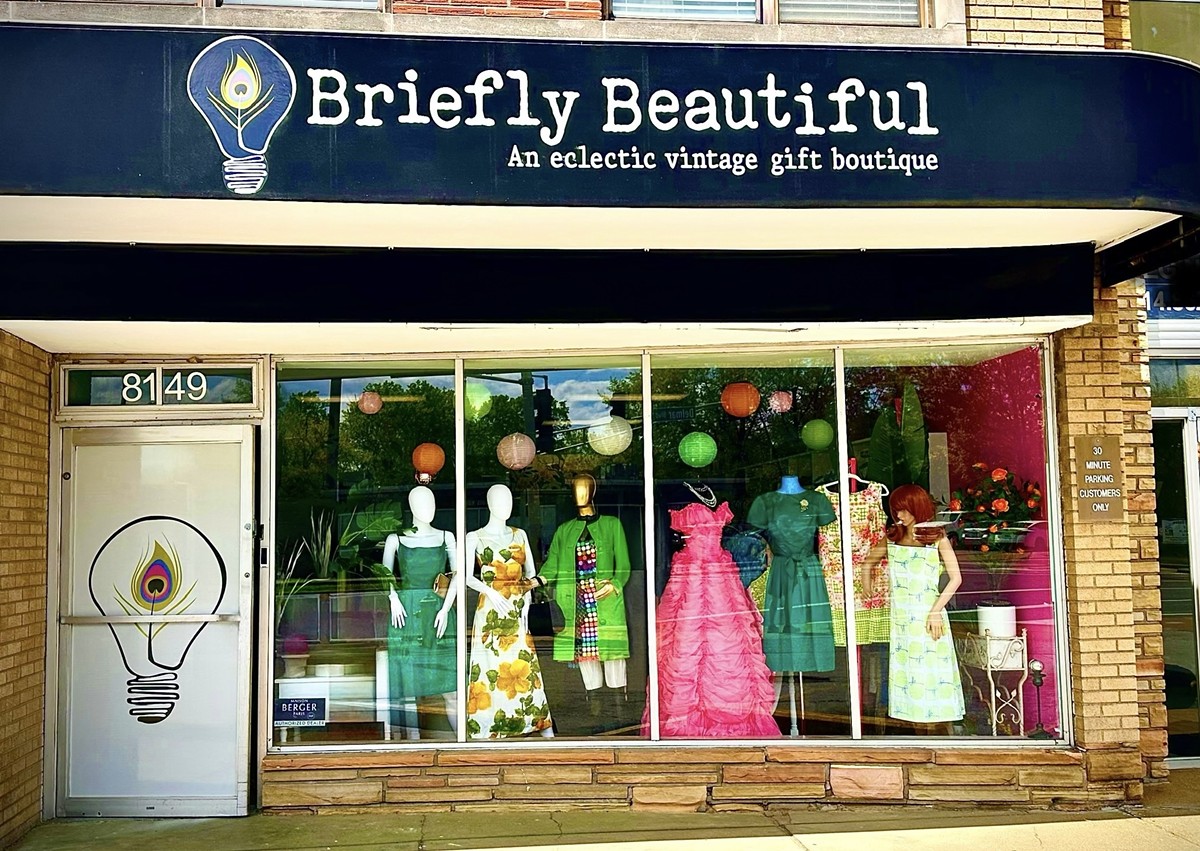 'Memory Store' Briefly Beautiful to Offer Vintage Clothes in University ...