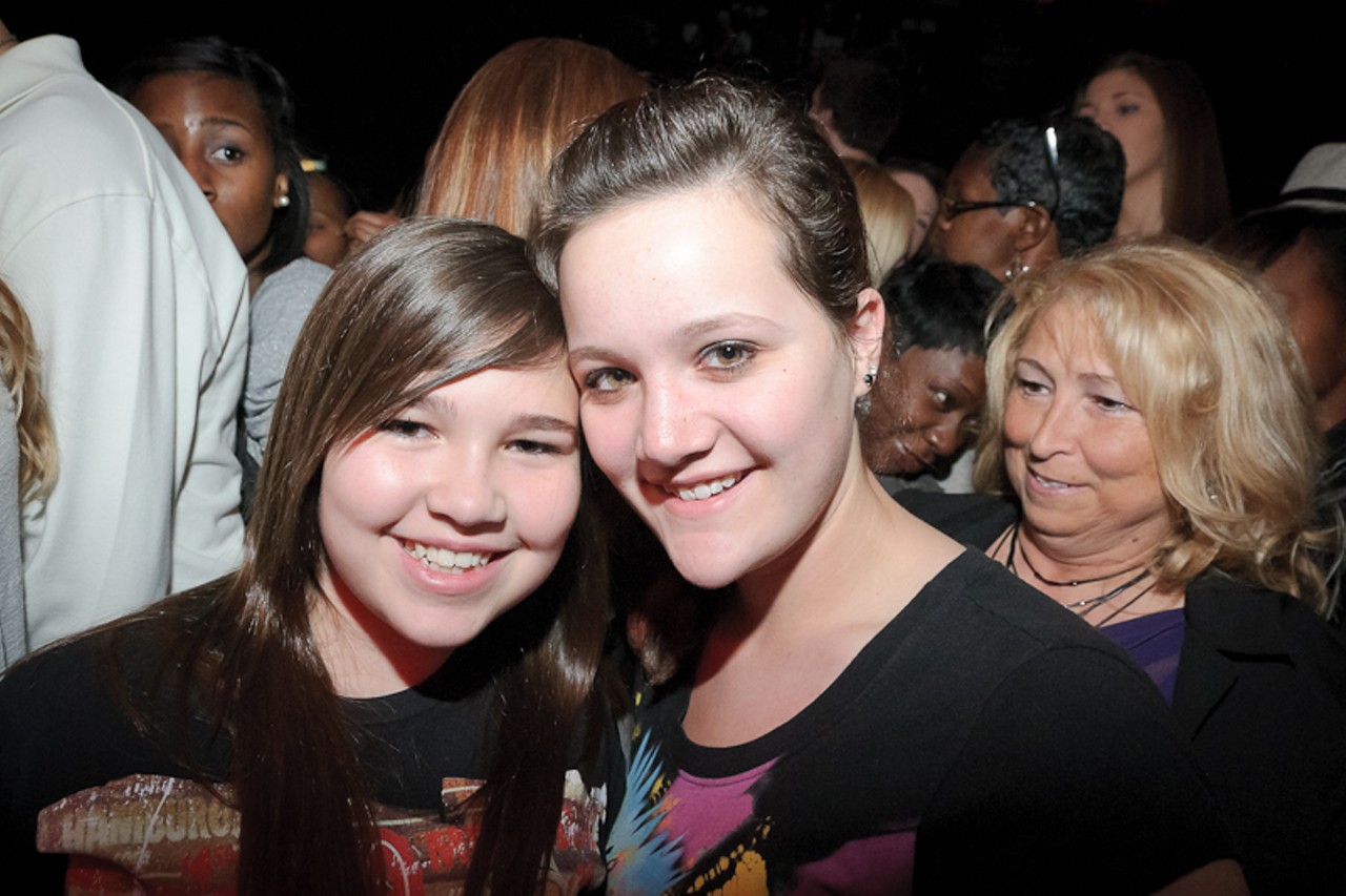 Sheridan and Taylor came all the way from Columbia, IL to see Bruno Mars. Happy 12th birthday Sheridan!