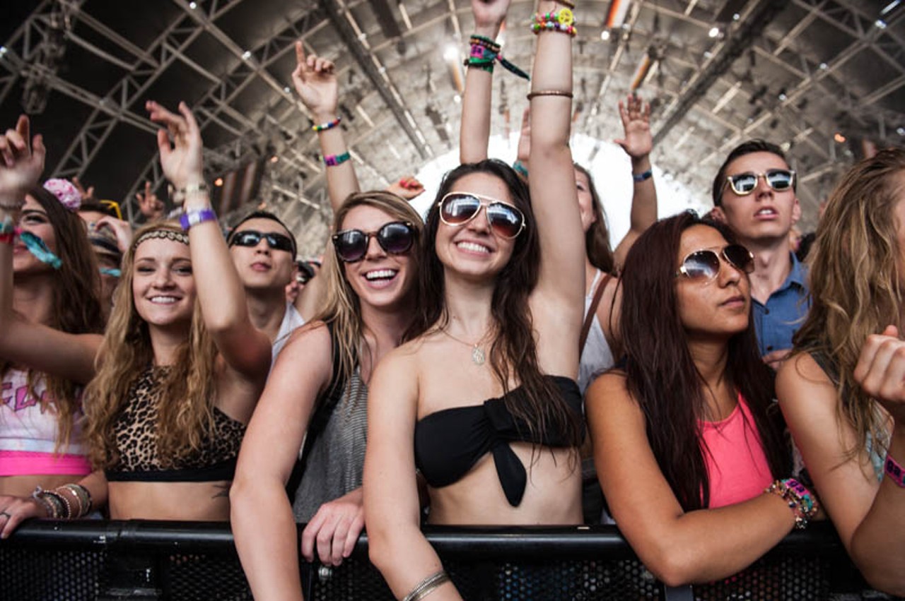 Coachella 2014 Friday Lineup: Girl Talk, The Glitch Mob, Carnage & More