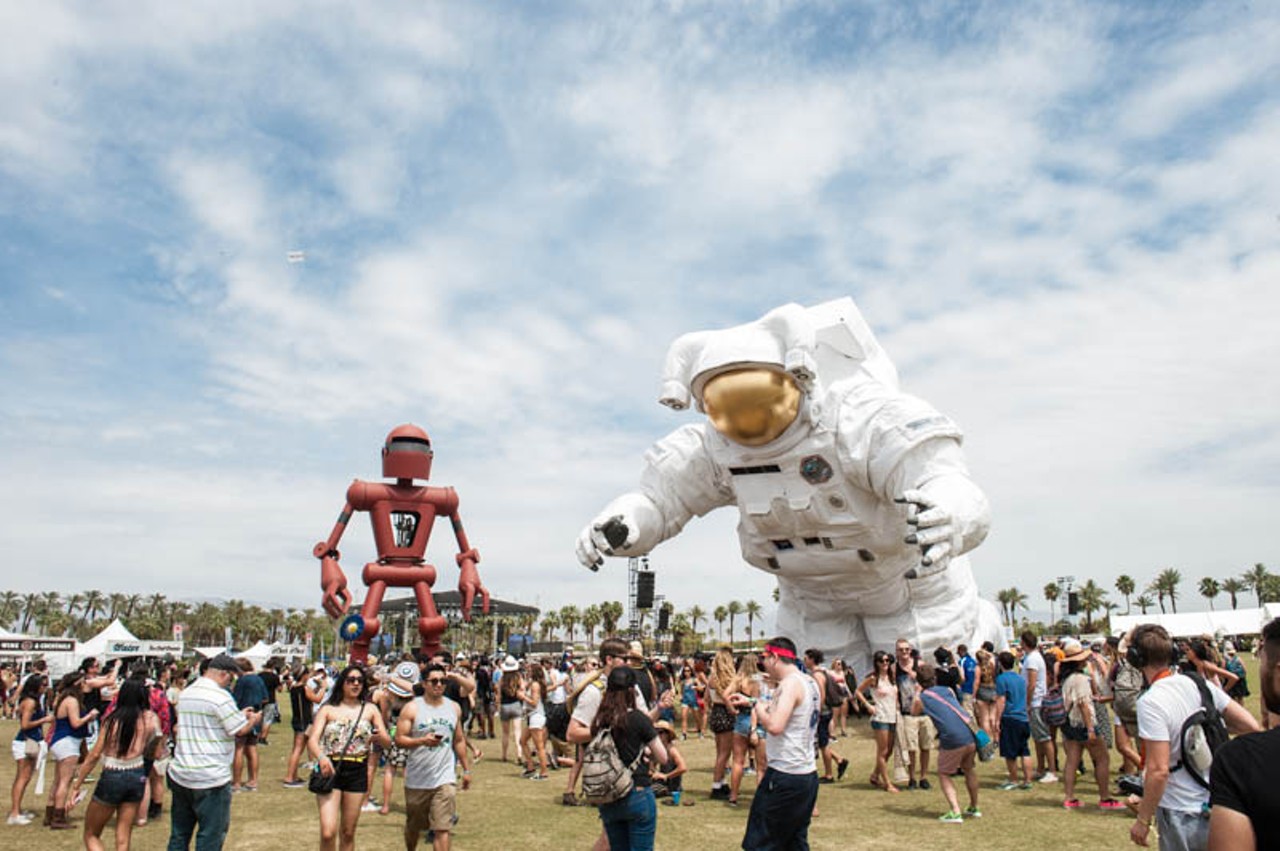 Coachella 2014 Friday Lineup: Girl Talk, The Glitch Mob, Carnage & More