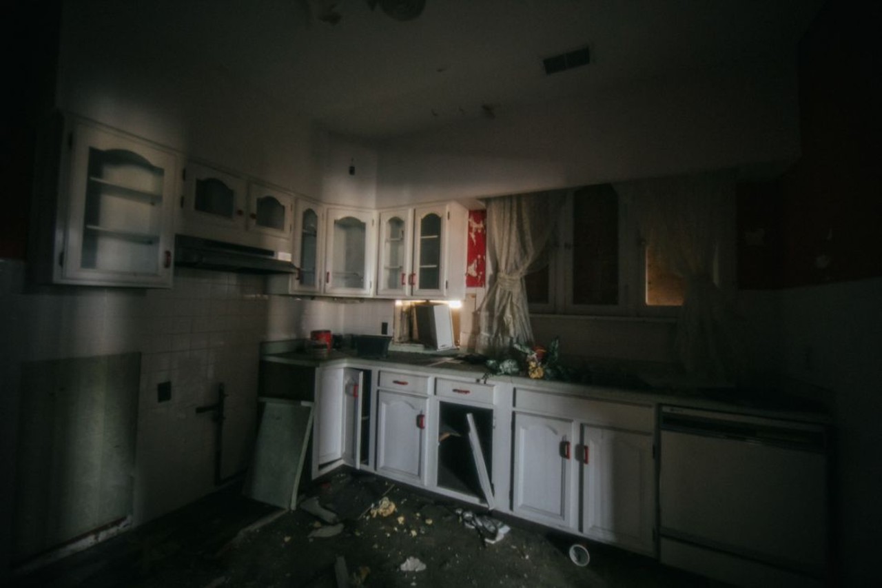 Eerie Photos of the Abandoned Southern Funeral Home on South Grand