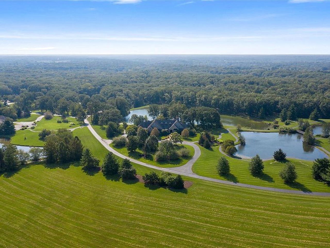 Even the Dogs Get Their Own Mansion at Missouri&#146;s Most Expensive House [PHOTOS]