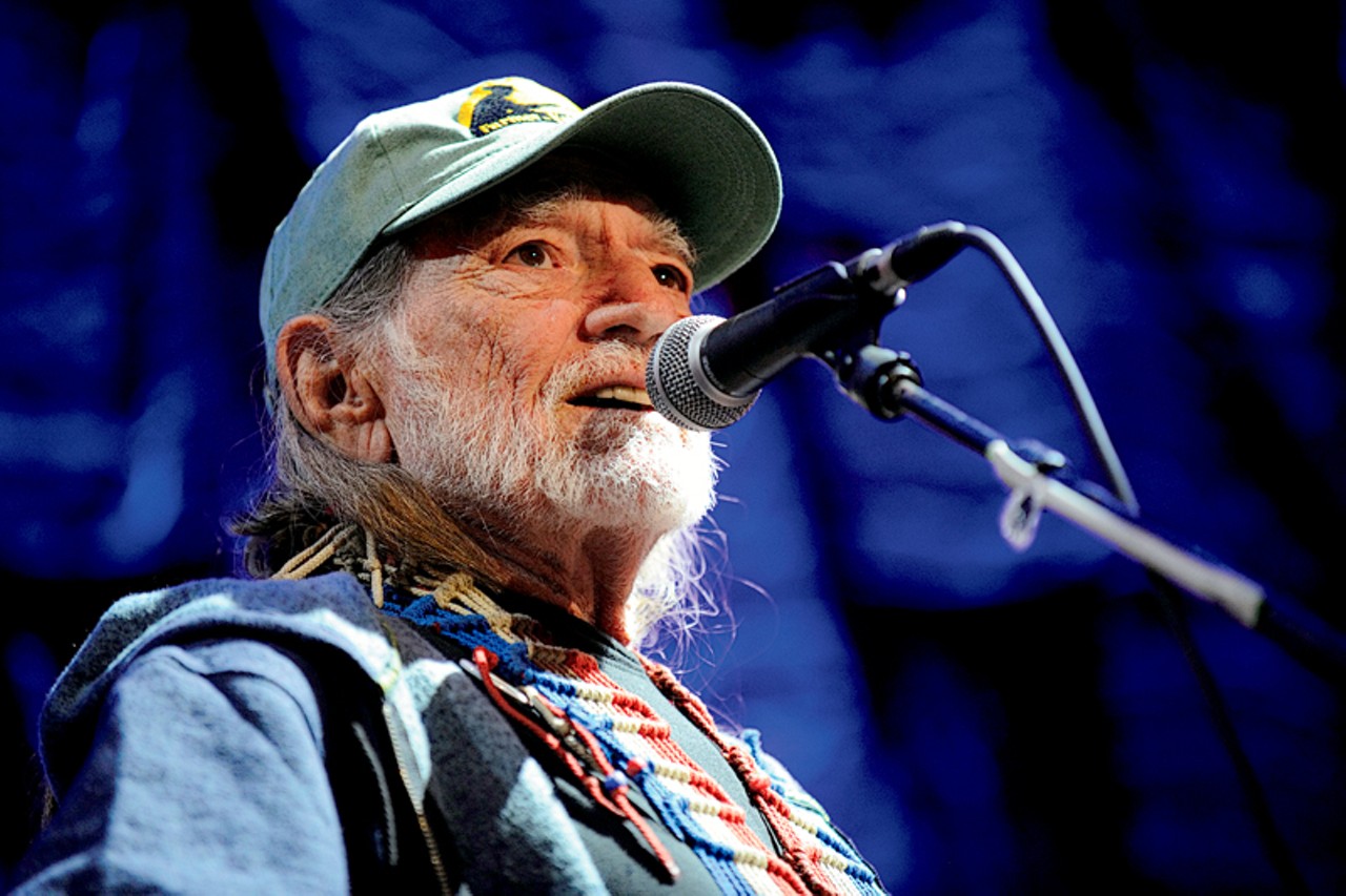 Willie Nelson. Read a review of Nelson's show and see his set list.