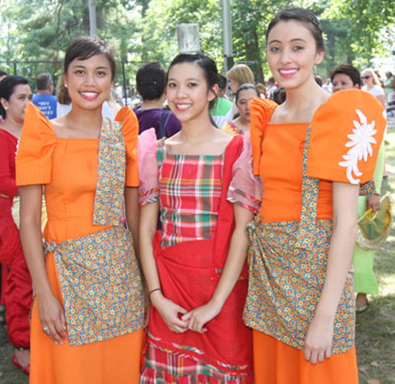 Ginelle Calotes, Joana Grafilo and Dawn Elznic, with the Philippine Art Foundation.