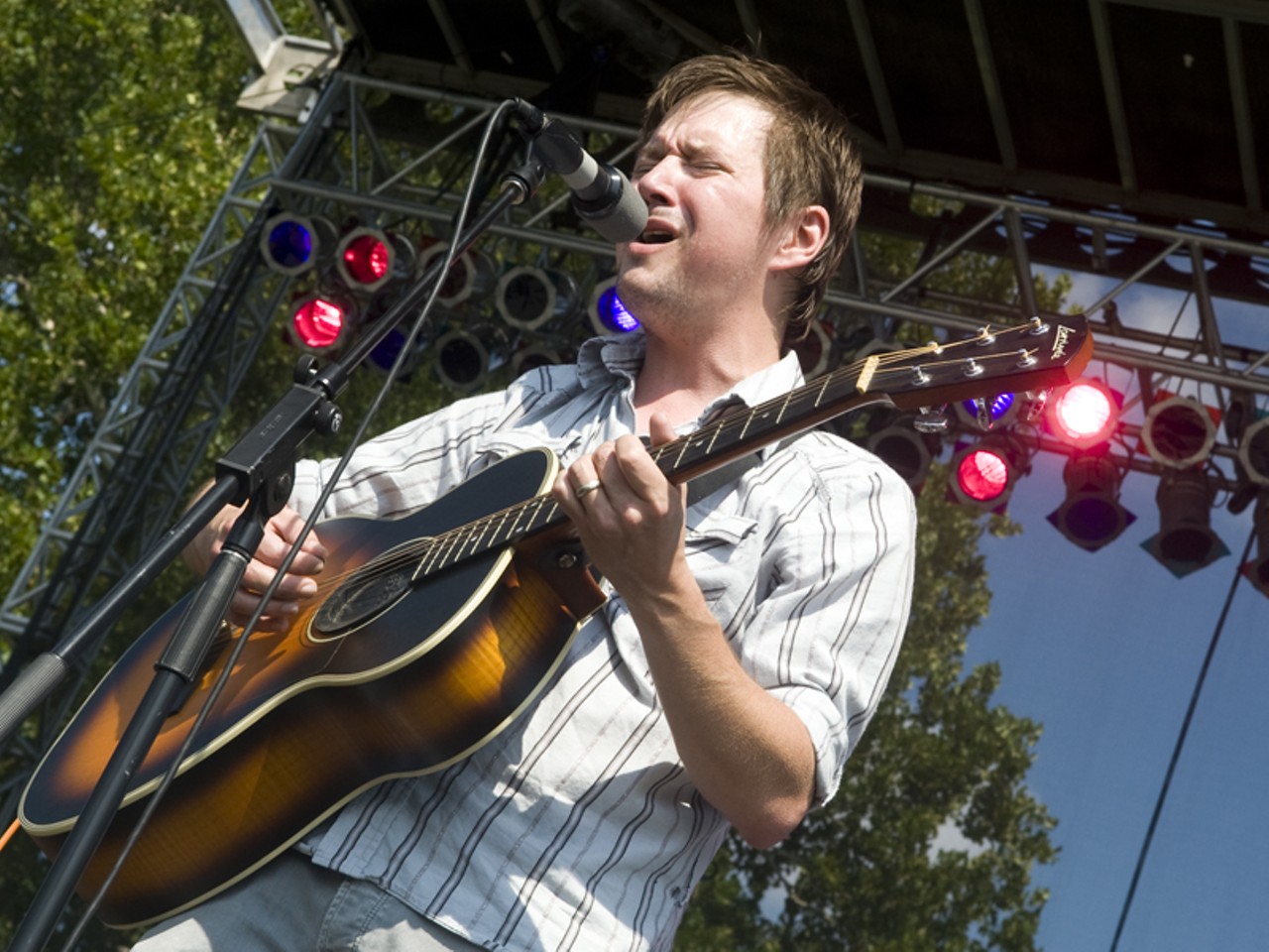 Adam Reichmann performing at the LouFest.