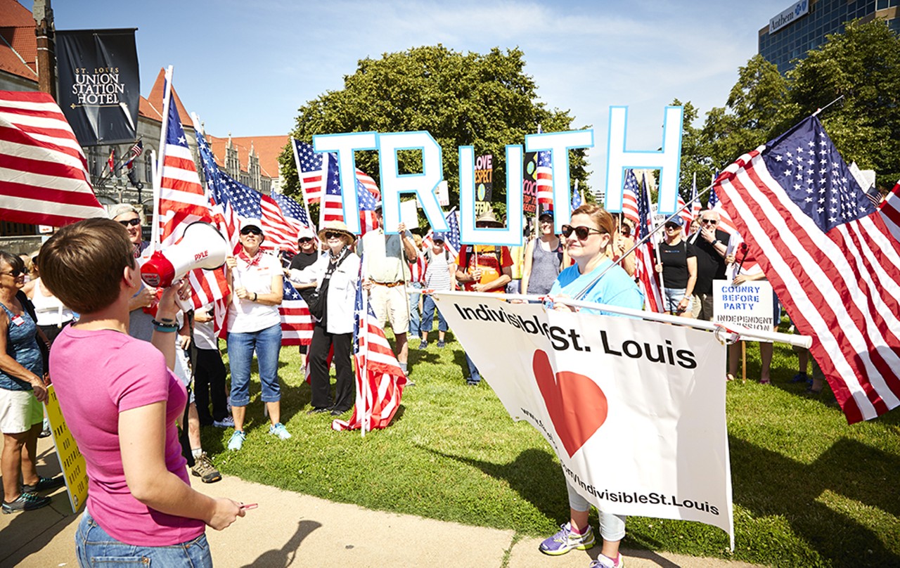 #MarchforTruth Drew Hundreds to Downtown St. Louis Opposing Trump