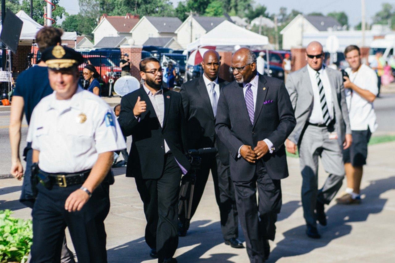 Michael Brown's Funeral Draws Thousands