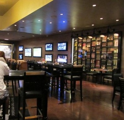 Ozzie's Sports Bar and Grill