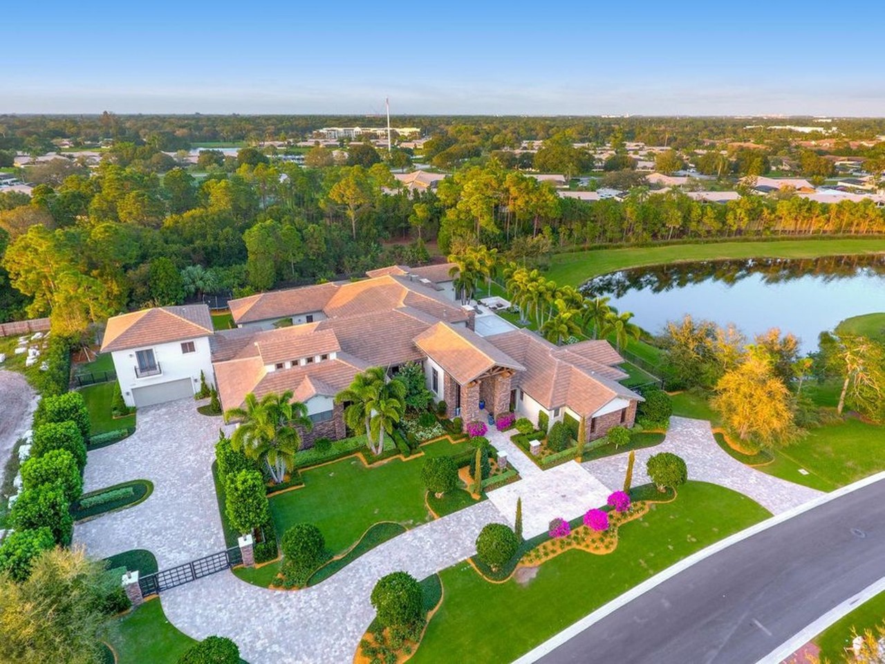St. Louis Cardinal Paul Goldschmidt Buys Tricked Out Florida Mansion [PHOTOS]