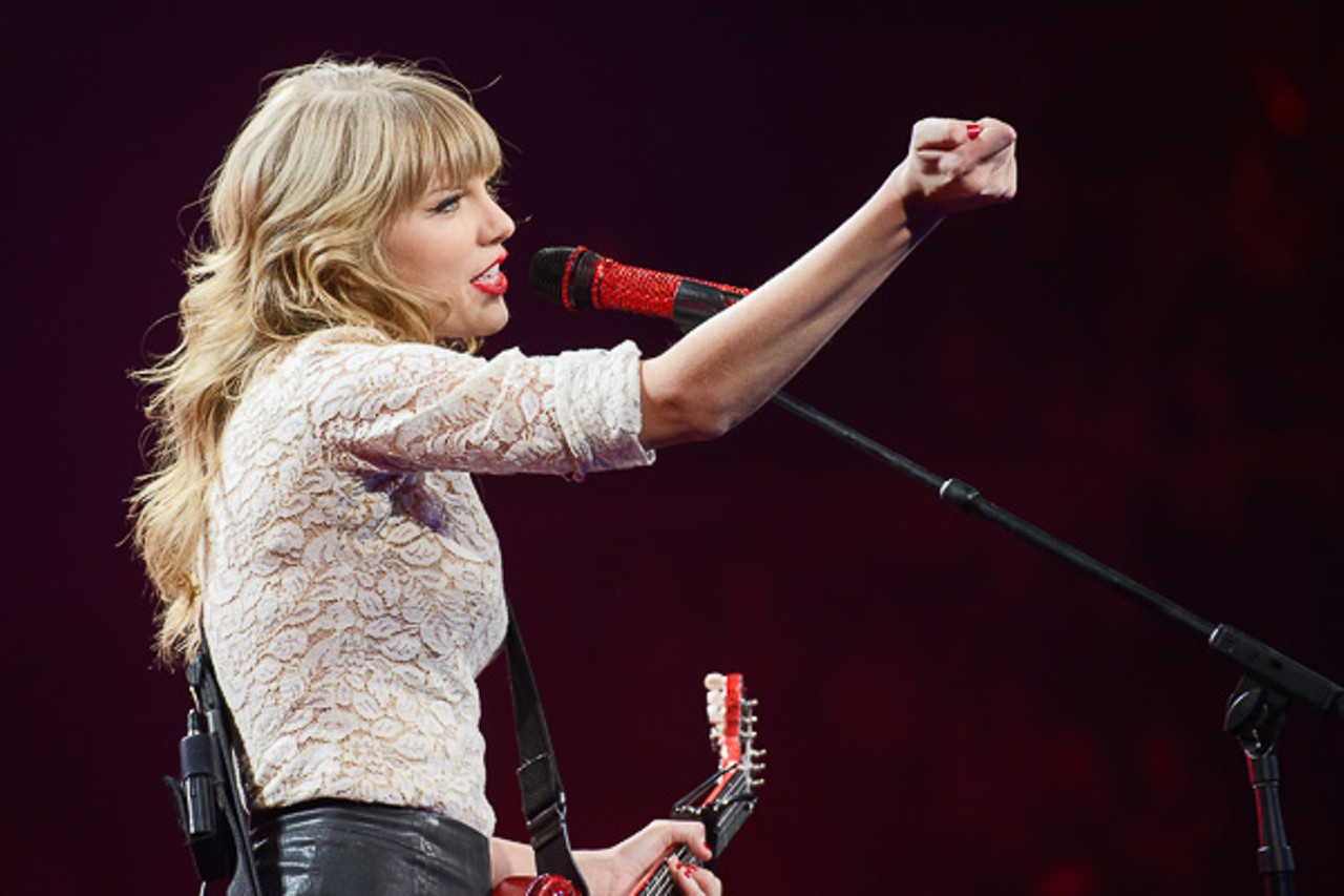 Taylor Swift Returns to St. Louis
