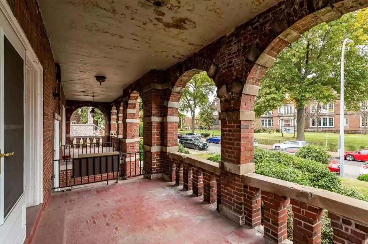 That Castle on Loughborough Is for Sale [PHOTOS]