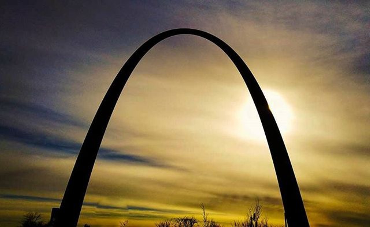 Then again, there's nothing quite like kissing literally right under Arch. Head over to the Arch grounds and make that insta-worthy St. Louis memory happen.  Photo courtesy of Instagram user eichelbergerphoto.