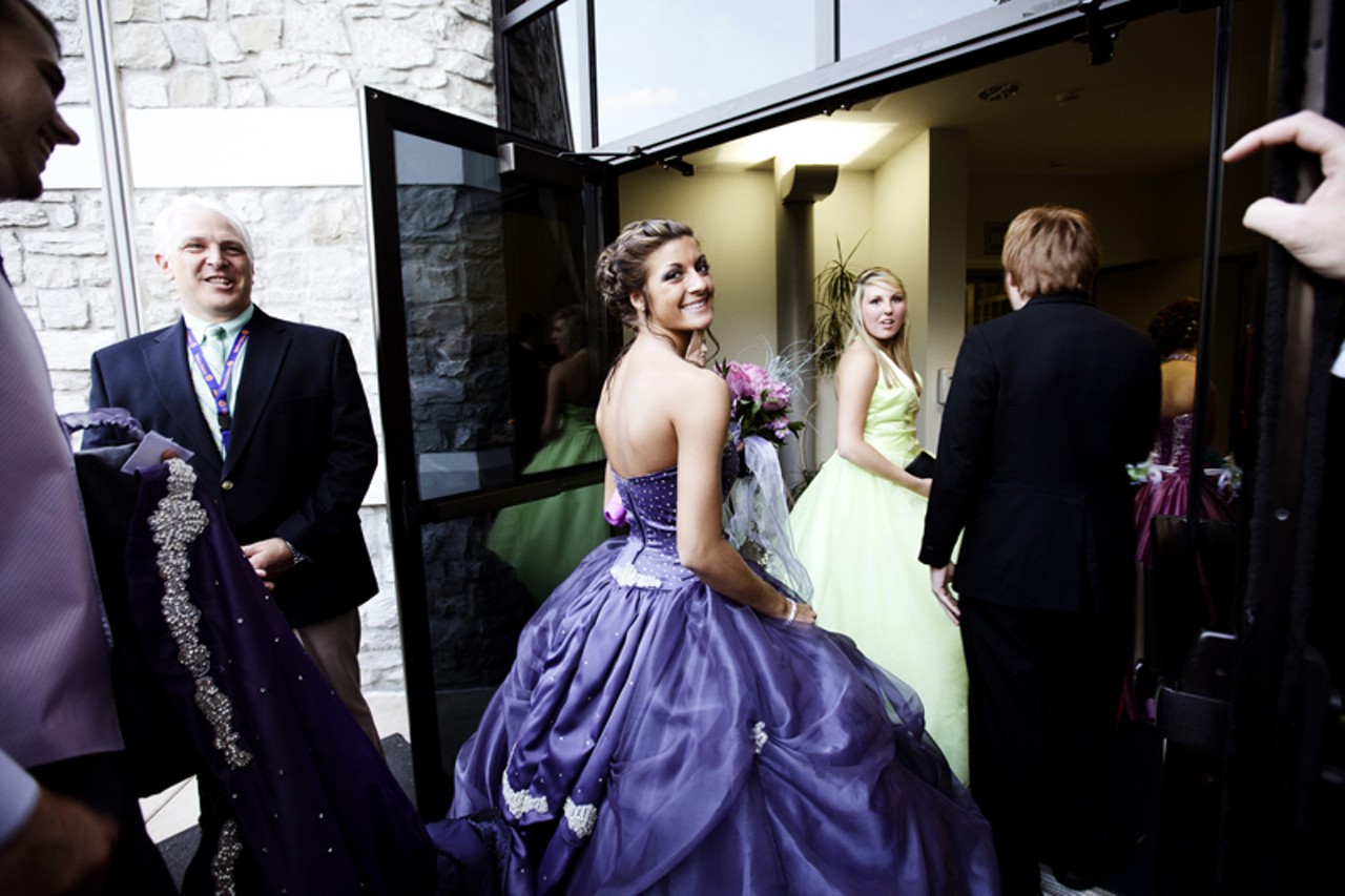 Taylor Habbe entering her prom.