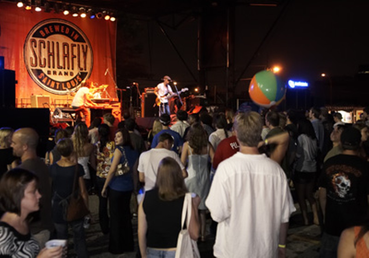 The sizeable crowd enjoys the show, which was held in the parking lot of the Schlafly Bottleworks, 2100 Locust Street.