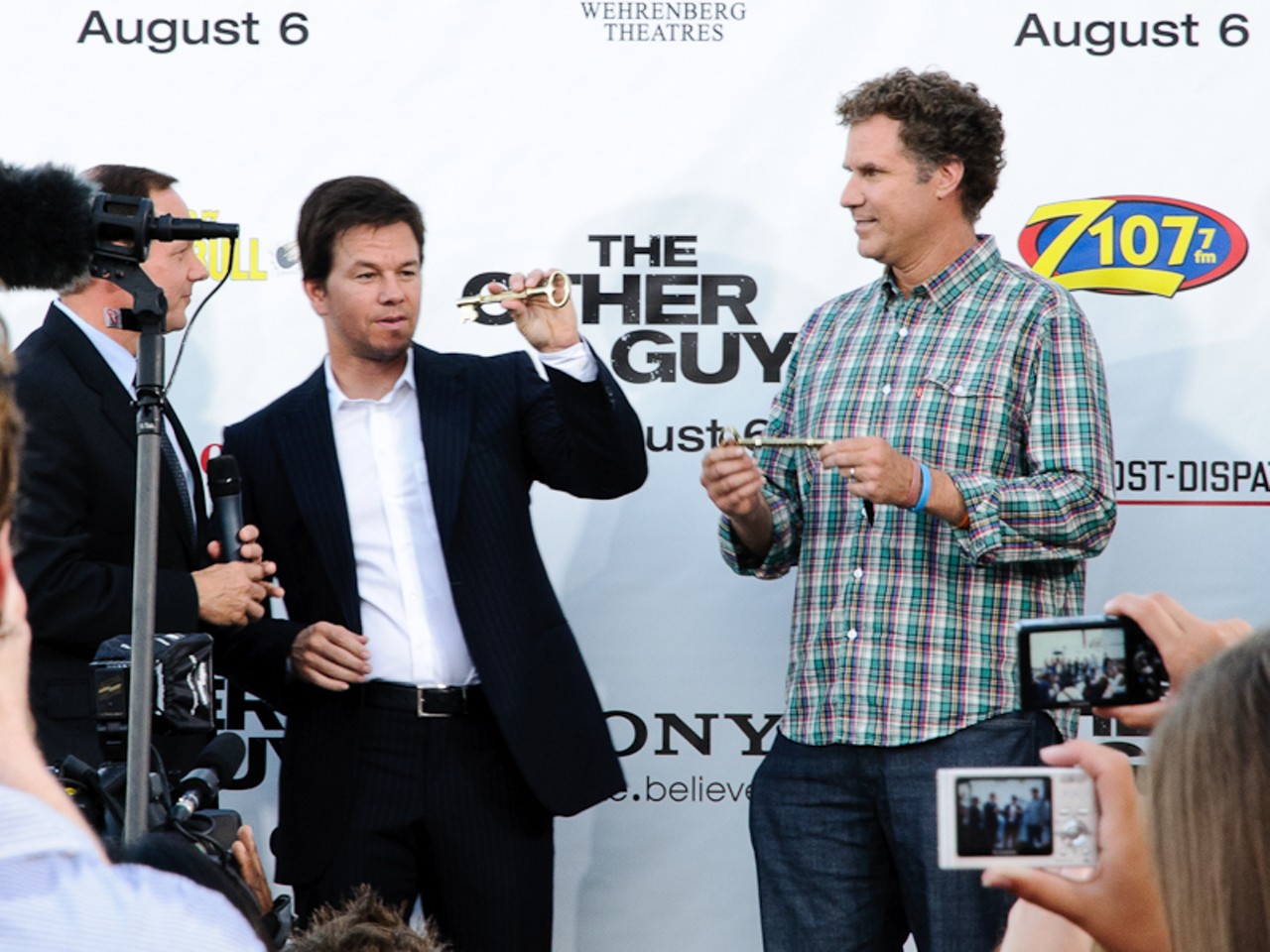 Mayor Slay presented both Mark Wahlberg and Will Ferrell keys to the city.