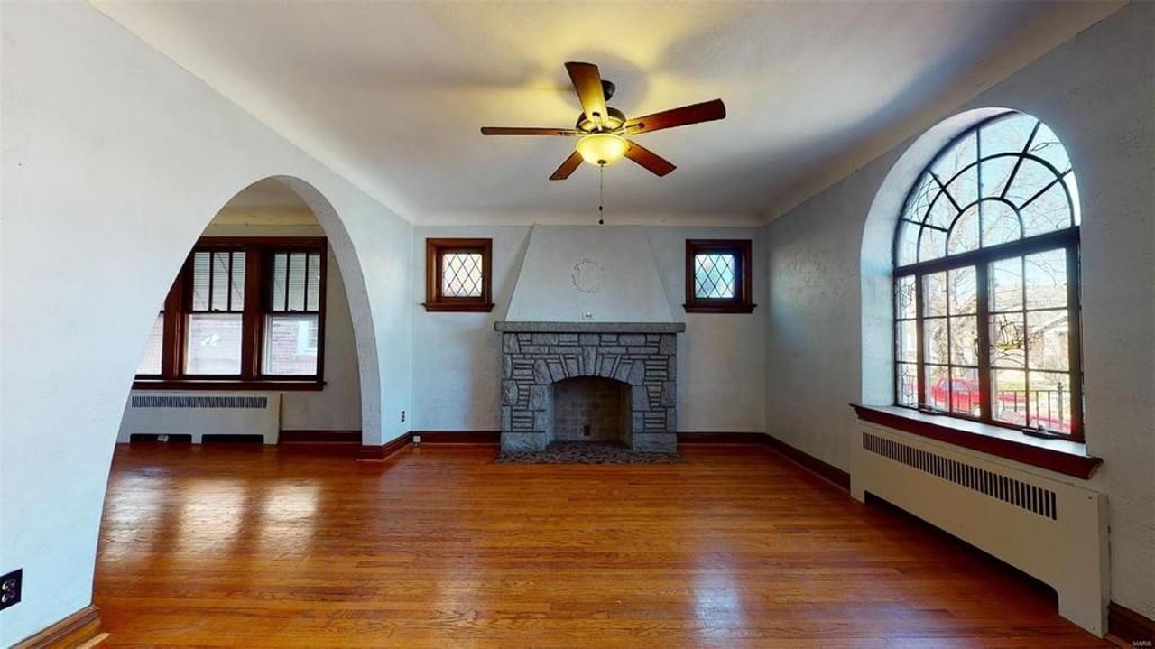 There Are Tons of Arches in This Stunning Southampton Duplex [PHOTOS]