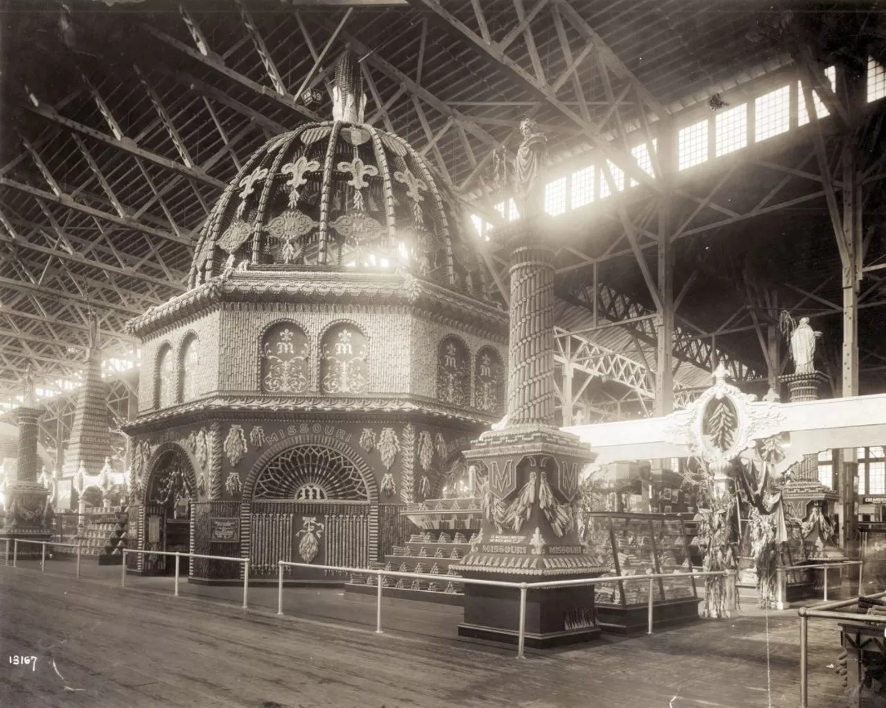 MISSOURI CORN PALACE IN THE PALACE OF AGRICULTURE AT THE 1904 WORLD'S FAIR.
Find out more about this photo at MoHistory.org.