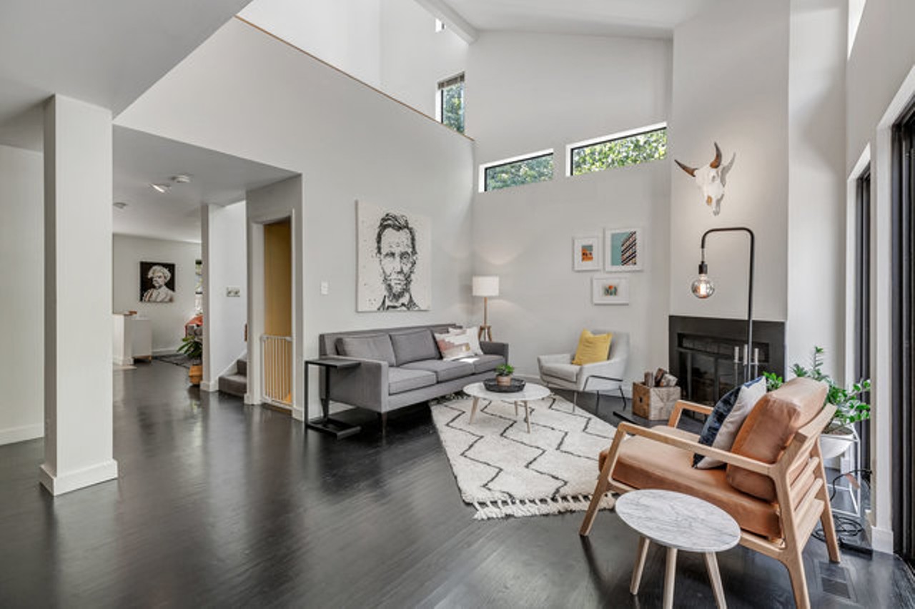 This Contemporary Home in Sunset Hills Is Practically a Tree House