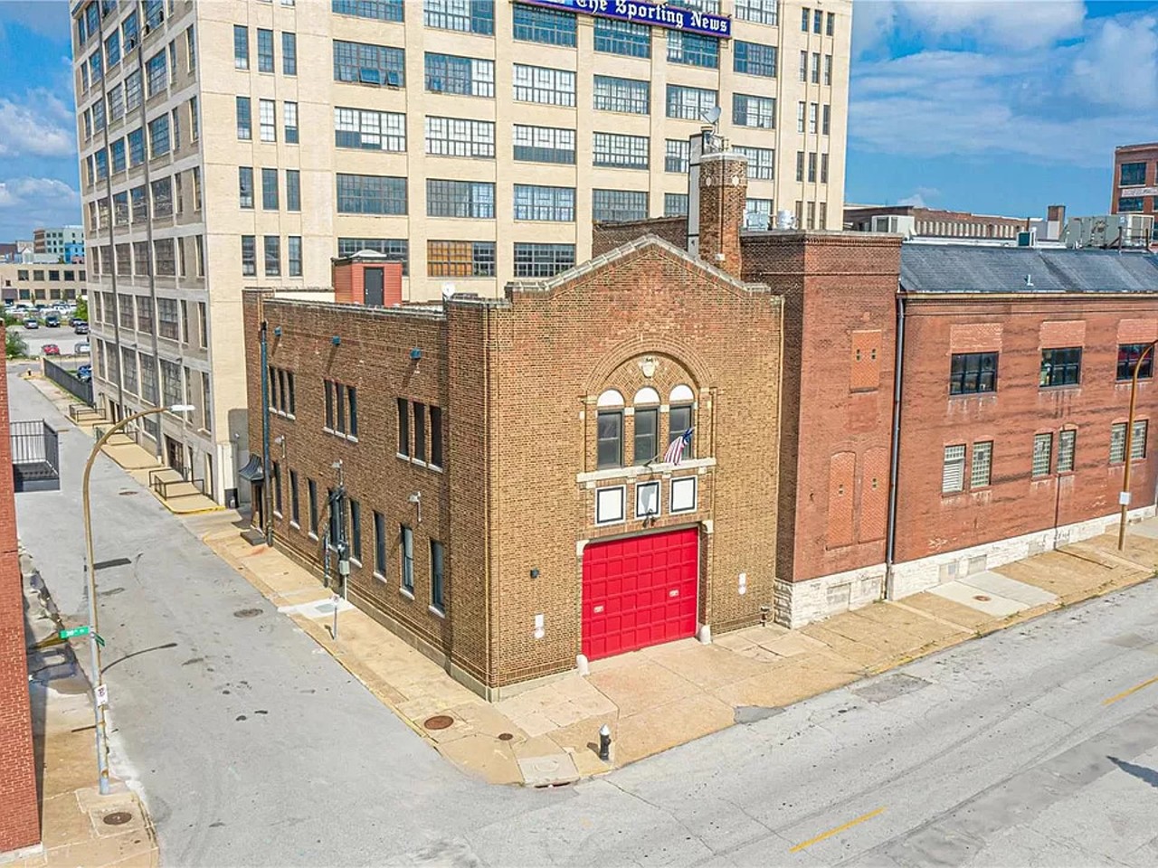 This Converted Firehouse Downtown Is a St. Louis Dream Home [PHOTOS]
