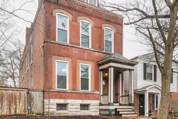 This Huge Tower Grove East House was Made For House Parties
