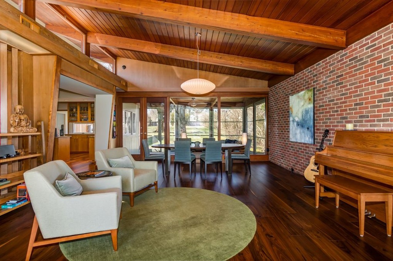 This Stylish, Historic House Has a Badass Gym in the Garage [PHOTOS]