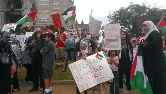 At Vigil for Palestinians Killed in Gaza, Protesters Criticize Media, U.S. Aid to Israel